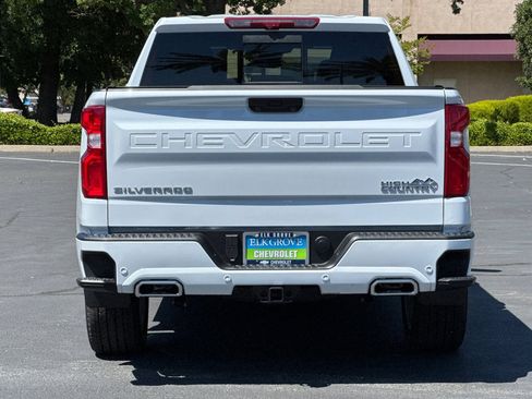 New 2026 Chevrolet Silverado 1500 High Country AWD/4WD image 4