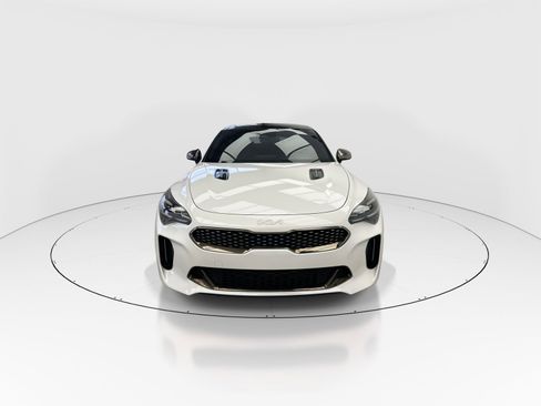 Used 2022 Kia Stinger GT1 image 3