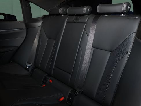 Used 2022 BMW i4 eDrive40 image 12