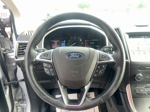 Used 2018 Ford Edge SEL w/ Equipment Group 201A AWD/4WD image 19