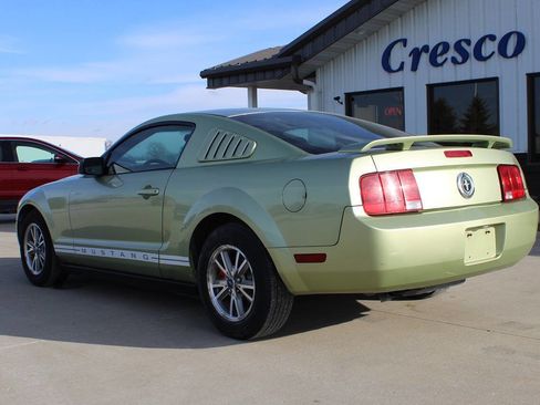 Used 2005 Ford Mustang V6 Deluxe 2dr Fastback image 7