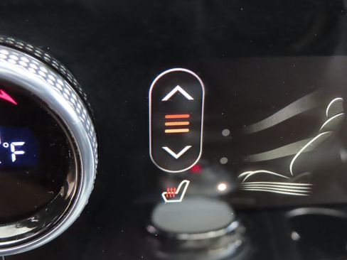 Used 2025 Genesis GV70 2.5T AWD/4WD image 9