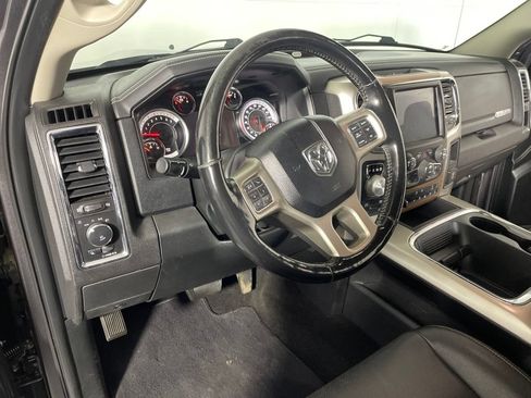 Used 2018 RAM 1500 Laramie w/ Convenience Group AWD/4WD image 9