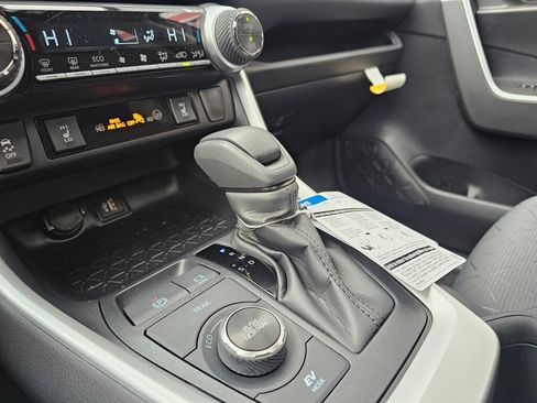 New 2025 Toyota RAV4 XLE image 21