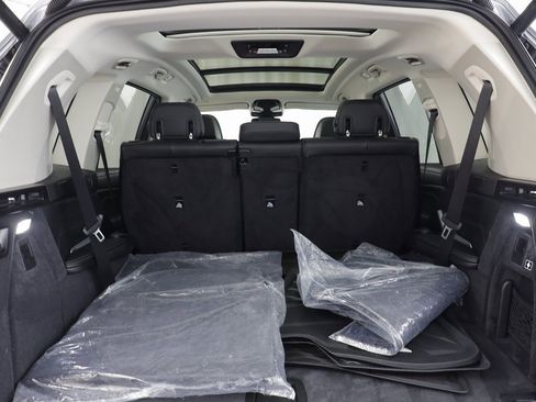 Certified 2025 BMW X7 xDrive40i w/ Premium Package image 18