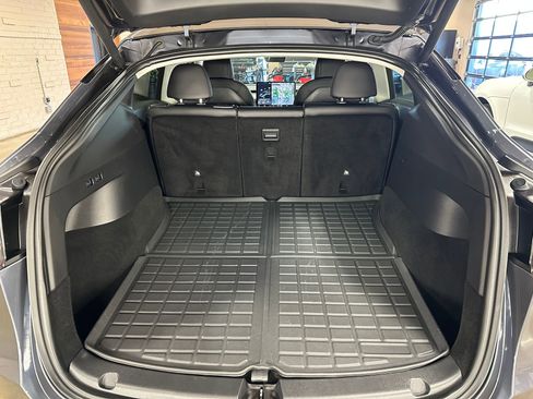 Used 2021 Tesla Model Y Long Range image 18