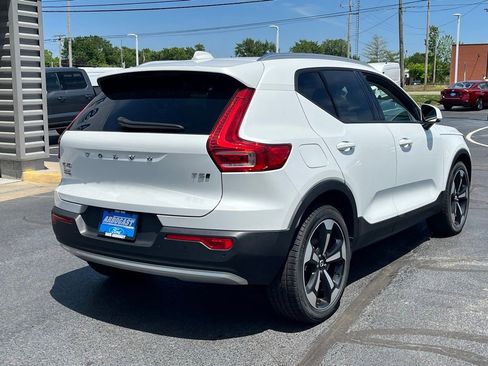 Used 2021 Volvo XC40 T5 Momentum AWD/4WD image 5