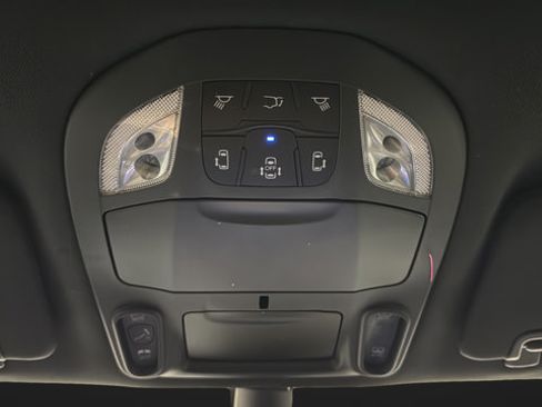 Used 2023 Chrysler Pacifica Touring-L w/ Uconnect Theater Family Group AWD/4WD image 34