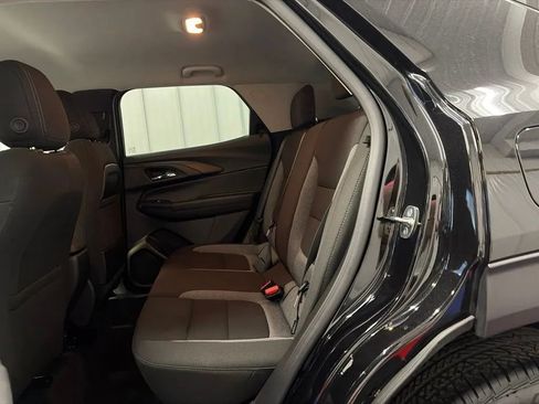 Used 2023 Chevrolet TrailBlazer LT FWD image 12