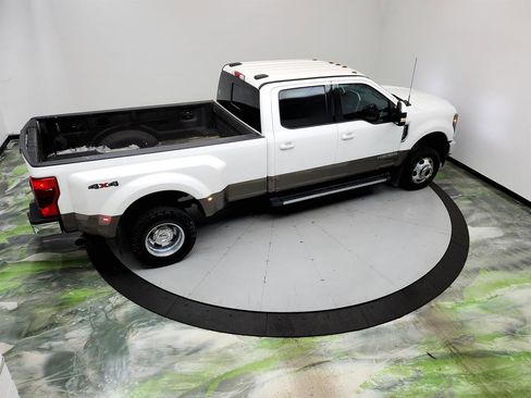 Used 2022 Ford F350 Lariat w/ Lariat Value Package AWD/4WD image 34