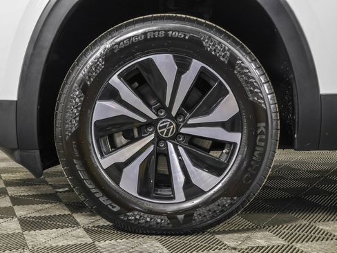 Used 2024 Volkswagen Atlas SE image 22