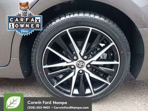 Used 2024 Toyota Camry SE image 31