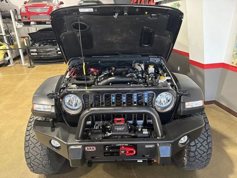 Used 2023 Jeep Gladiator Rubicon w/ Cold Weather Group AWD/4WD image 57