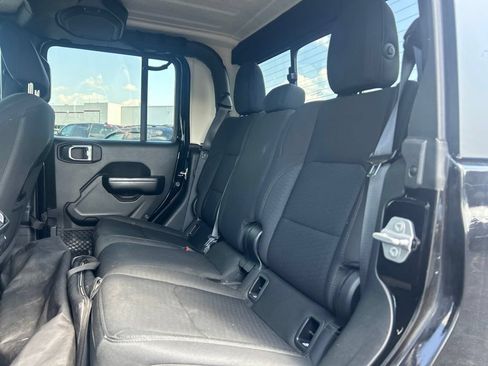 Used 2020 Jeep Gladiator Sport w/ Quick Order Package 24S AWD/4WD image 7