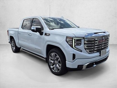 Used 2026 GMC Sierra 1500 Denali w/ Denali Reserve Package AWD/4WD image 3