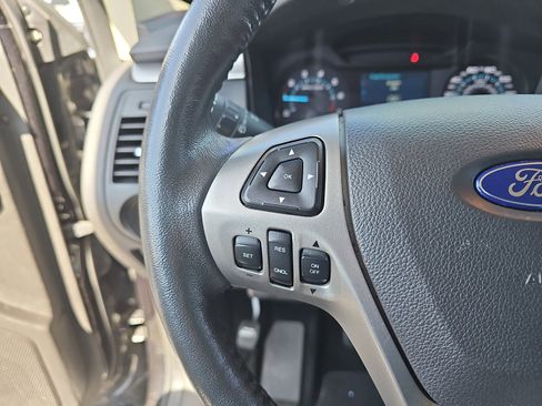 Used 2019 Ford Flex SE image 17