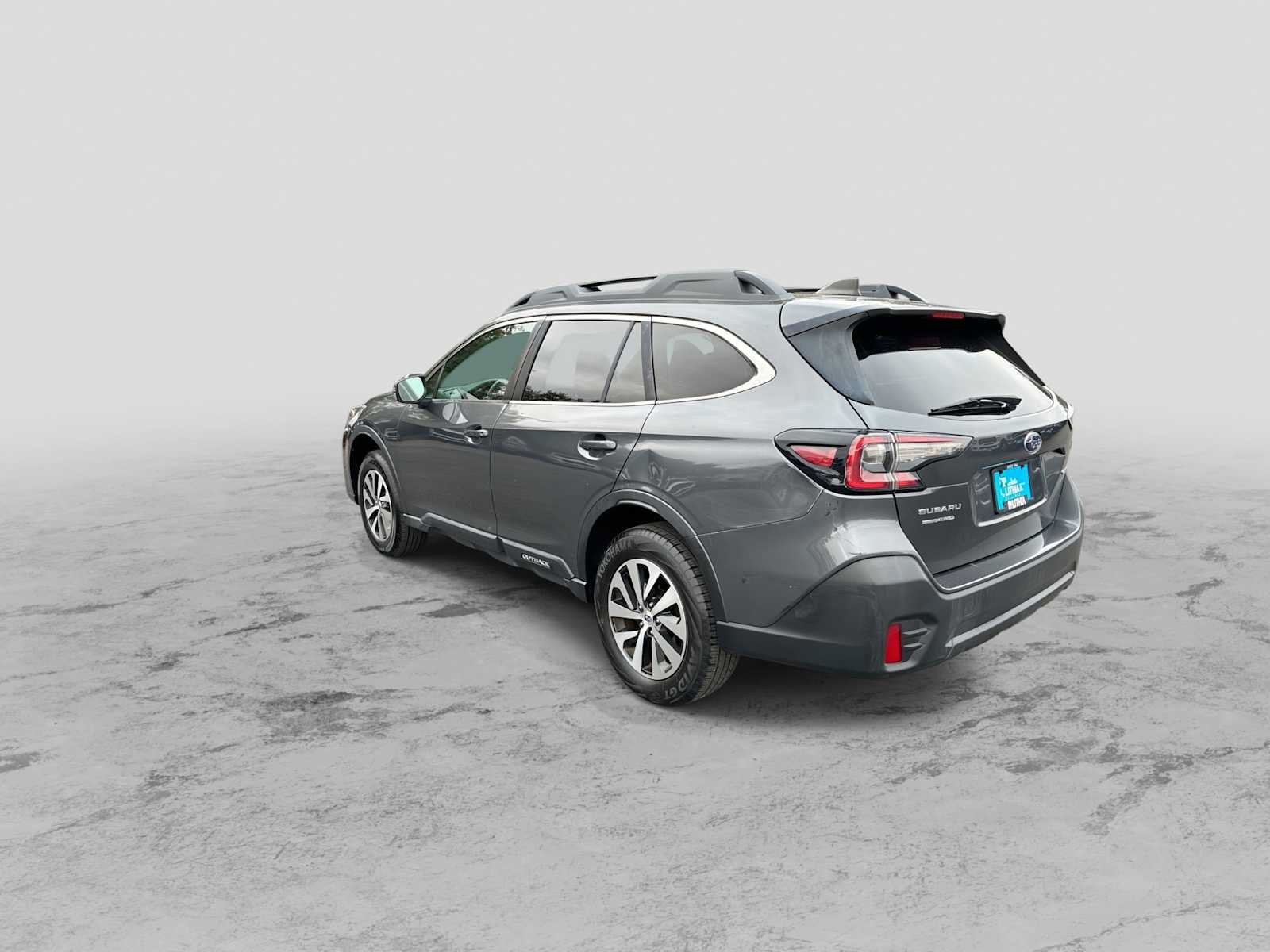 Used 2022 Subaru Outback Premium AWD/4WD image 6