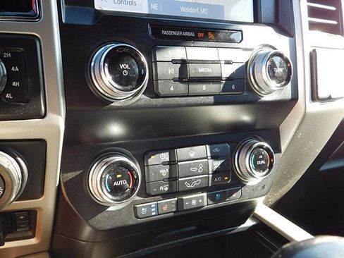 Used 2020 Ford F150 Lariat w/ Equipment Group 502A Luxury image 23