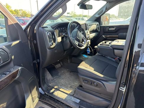 Used 2022 GMC Sierra 2500 SLE w/ SLE Value Package; AWD/4WD image 3