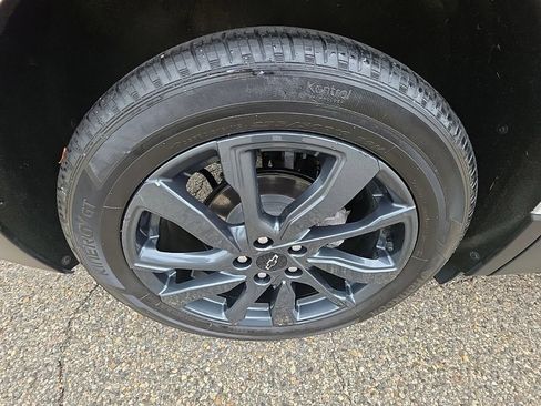 Certified 2023 Chevrolet Equinox RS AWD/4WD image 40