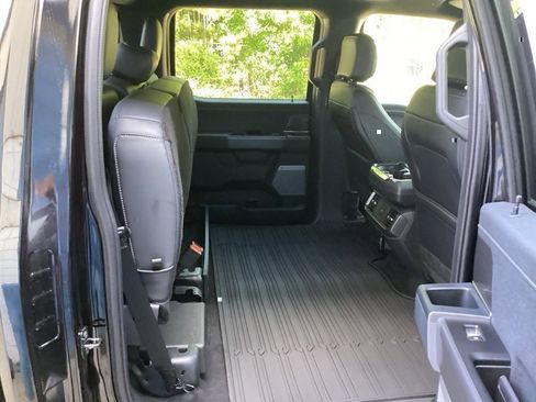 New 2025 Ford F150 Lariat w/ Equipment Group 501A Mid image 40