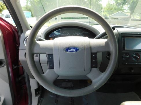 Used 2005 Ford F150 XLT RWD image 8