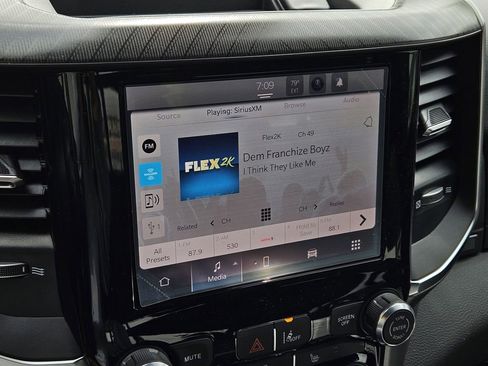 New 2026 RAM 1500 4x4 Crew Cab image 17
