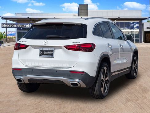 Used 2025 Mercedes-Benz GLA 250 4MATIC image 7