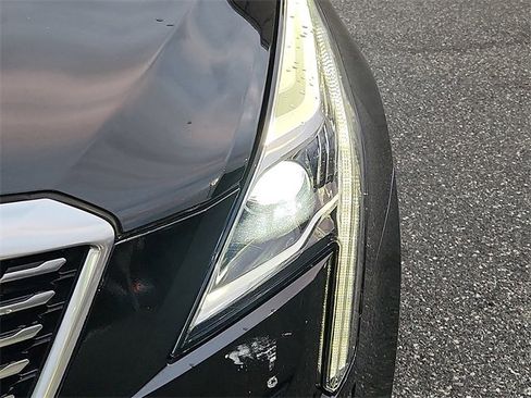 Certified 2021 Cadillac XT5 Premium Luxury w/ Platinum Package image 9