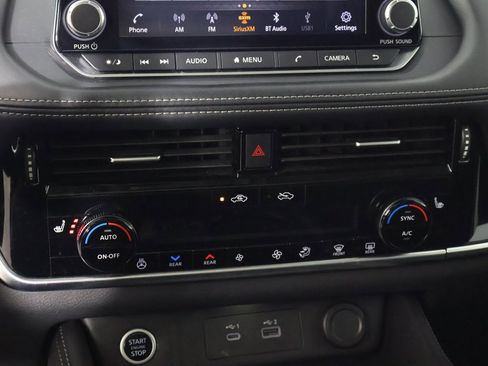 Used 2022 Nissan Rogue SL image 41