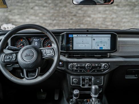 Used 2024 Jeep Wrangler Sport S image 25