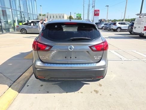 Used 2018 Nissan Rogue Sport SL w/ SL Premium Package image 5