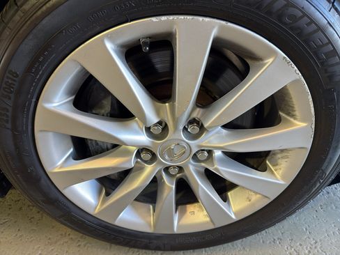 Used 2011 Lexus LS 460 AWD w/ Comfort Pkg image 39