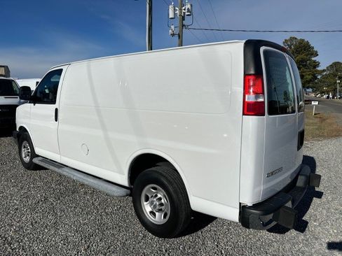 Used 2020 Chevrolet Express 2500 w/ Driver Convenience Package image 12