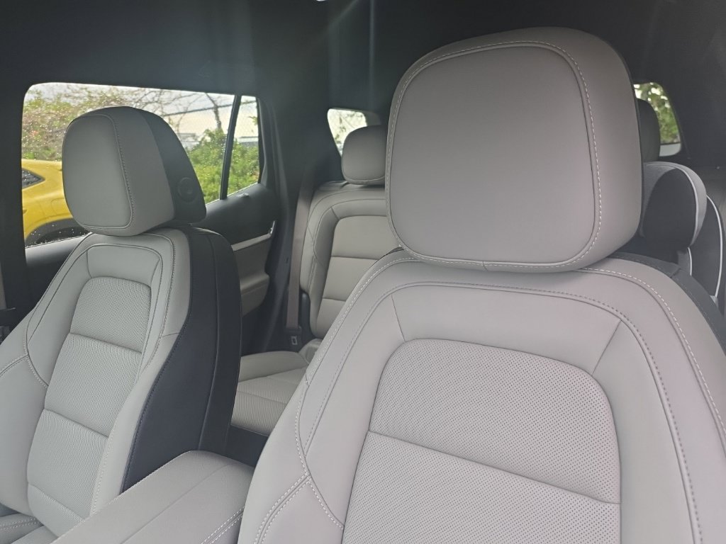 Certified 2026 GMC Terrain Elevation w/ Elevation Premium Package AWD/4WD image 10