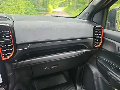Used 2025 Ford Ranger Raptor AWD/4WD image 31