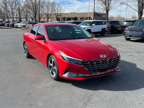 Certified 2023 Hyundai Elantra Limited w/ Cargo Package image 4