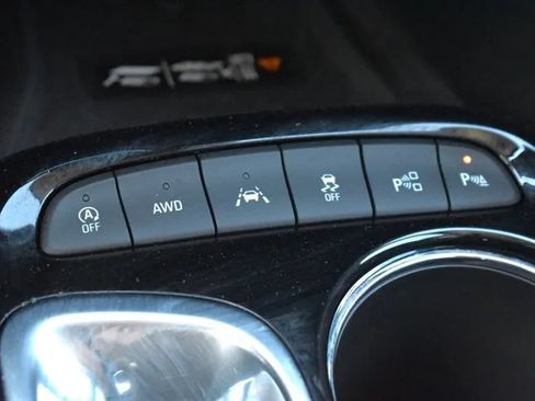 Used 2020 Buick Encore GX Essence w/ Experience Buick Package AWD/4WD image 26