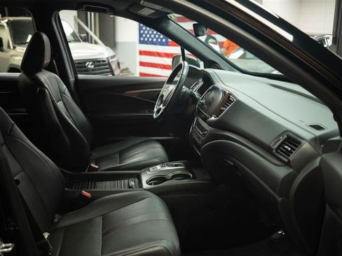 Used 2023 Honda Passport TrailSport image 14