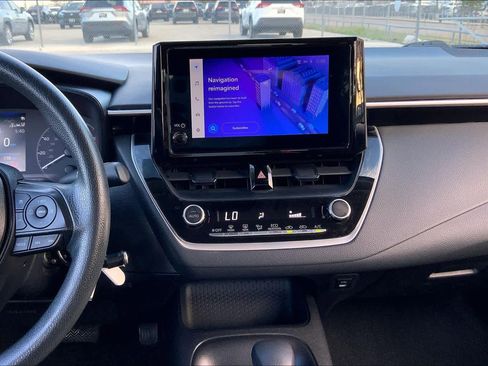 Used 2023 Toyota Corolla LE image 6