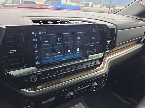 Used 2025 Chevrolet Silverado 3500 LT w/ Trail Boss Package image 12