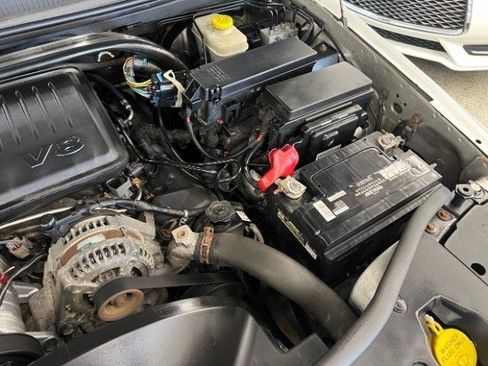 Used 2006 Jeep Commander 4WD image 34