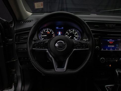 Used 2019 Nissan Rogue SV image 25