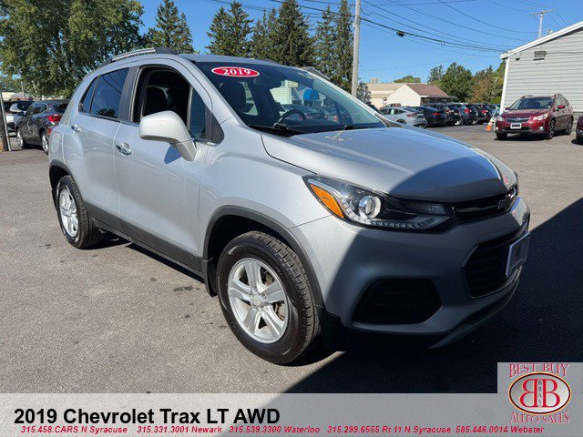 Used 2019 Chevrolet Trax LT w/ LT Convenience Package AWD/4WD image 1