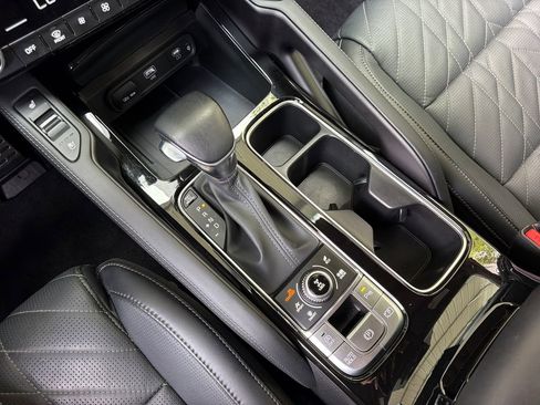 Used 2025 Kia Telluride SX Prestige X-Line AWD/4WD image 28