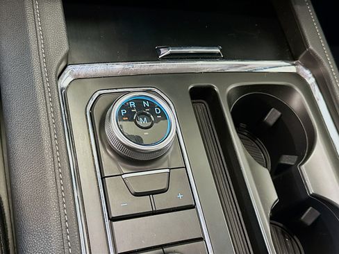 Used 2024 Ford Expedition XLT image 25