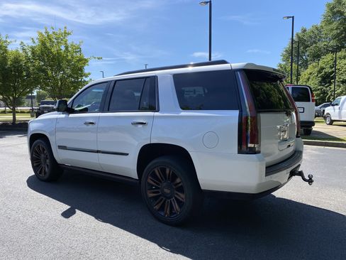 Used 2016 Cadillac Escalade Platinum AWD/4WD image 7