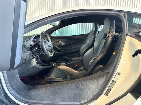 Used 2016 McLaren 570S Coupe RWD image 34