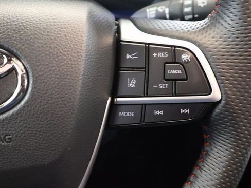 Certified 2025 Toyota Sienna XSE image 20