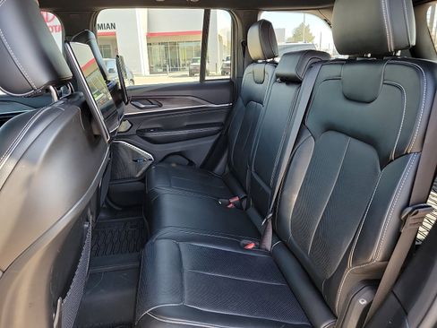 Used 2023 Jeep Grand Cherokee Overland w/ Rear Seat Video Group I image 8